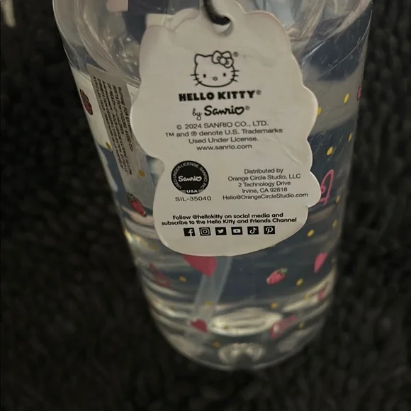 Hello Kitty Pink Hand Soap with Kawaii Design - Picture 6 of 6